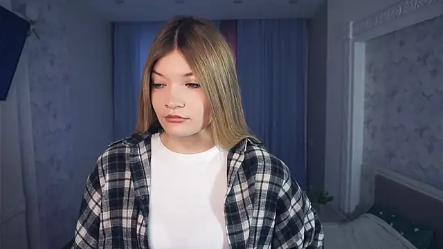 Snapshot of AnnisAtlee chatting on 10/11/25, 10:47 AnnisAtlee online show from 10/11/25, 10:47