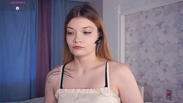 Snapshot of AnnisAtlee chatting on 10/31/25, 06:25 AnnisAtlee online show from 10/31/25, 06:25