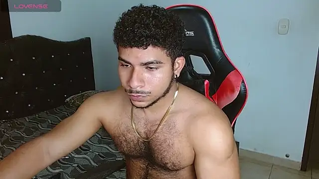 Snapshot of Javier_Hot27 chatting on 04/17/26, 03:04 Javier Hot27 online show from 04/17/26, 03:04
