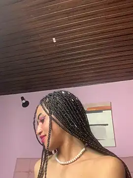 MichelleDiaz Pink online show from 02/28/25, 10:41