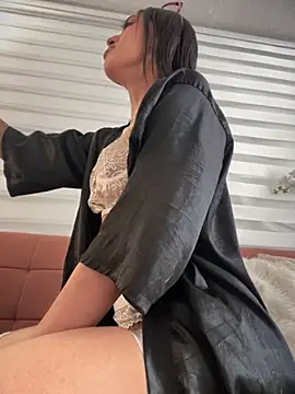 MichelleDiaz Pink online show from 11/14/25, 04:28