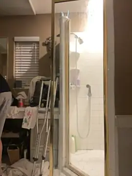 Polaroid White online show from 11/01/25, 02:57