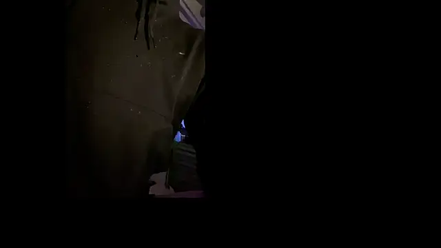 Polaroid White online show from 12/03/25, 07:49