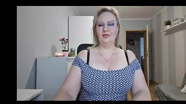 DianaLive online show from 02/04/26, 07:14