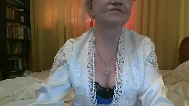 Snapshot of Heidi-Helga chatting on 02/25/25, 06:20 Heidi-Helga online show from 02/25/25, 06:20