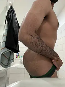 Snapshot of jojofloflo chatting on 03/19/25, 09:16 jojofloflo online show from 03/19/25, 09:16