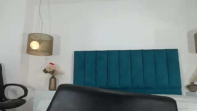 Snapshot of AnnHouston1 chatting on 02/27/25, 11:41 AnnHouston1 online show from 02/27/25, 11:41