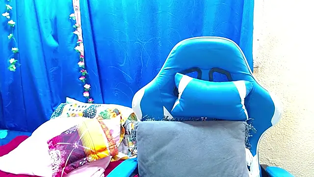 Gia leinn online show from 04/01/26, 01:52