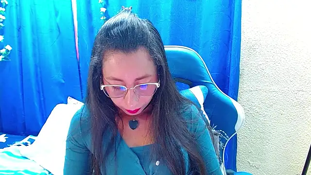 Snapshot of Gia_leinn chatting on 04/24/26, 09:28 Gia leinn online show from 04/24/26, 09:28