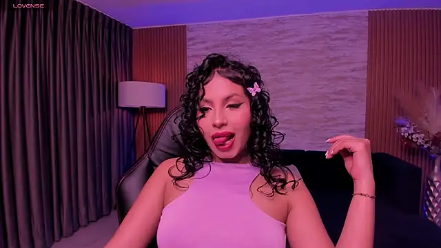 hannah thomson  online show from 10/02/25, 03:24