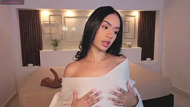 ChloeMoon9 online show from 10/17/25, 12:19