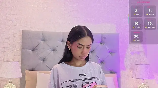 ChloeMoon9 online show from 03/20/26, 09:25