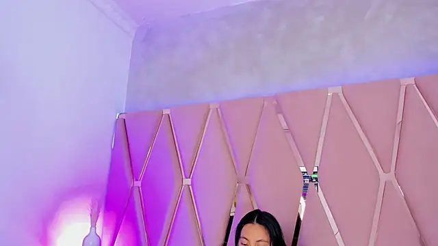 Snapshot of Emily_Black1 chatting on 10/19/25, 03:07 Emily Black1 online show from 10/19/25, 03:07