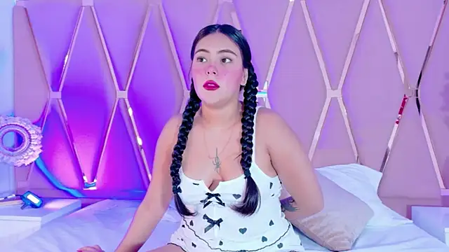 Emily Black1 online show from 05/26/26, 11:01
