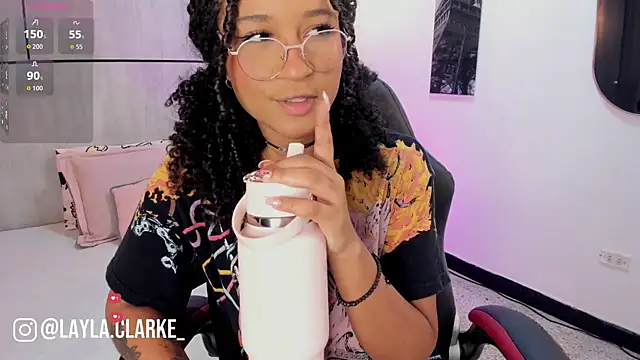 Layla Clarke online show from 03/25/26, 03:45