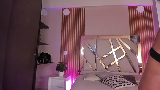 sweetviolet   online show from 01/10/26, 12:18