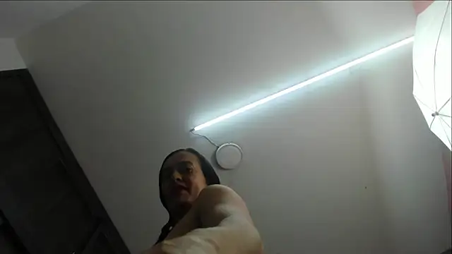 Snapshot of ava-am chatting on 03/09/25, 12:31 ava-am online show from 03/09/25, 12:31