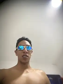 MaxxxSteil online show from 03/19/25, 07:27