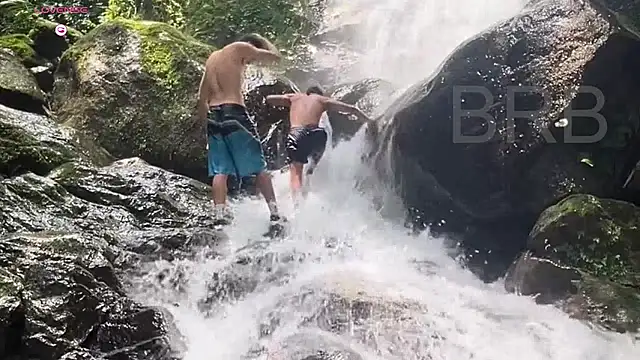 Snapshot of angel_and_deen chatting on 03/17/25, 01:24 angel and deen online show from 03/17/25, 01:24