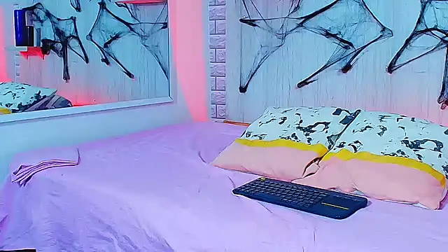 ZaraRousse online show from 10/13/25, 03:28