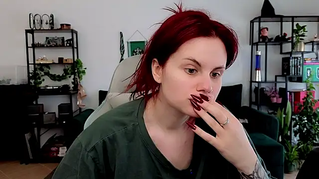 Snapshot of Della_Ideal chatting on 06/20/26, 11:57 Della Ideal online show from 06/20/26, 11:57