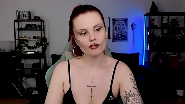 Snapshot of Della_Ideal chatting on 07/08/26, 05:28 Della Ideal online show from 07/08/26, 05:28