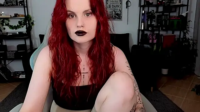 Snapshot of Della_Ideal chatting on 07/15/26, 04:56 Della Ideal online show from 07/15/26, 04:56