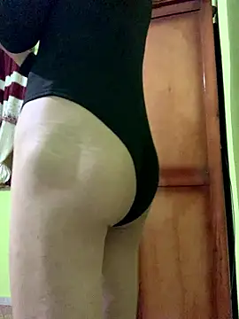 Femboylili online show from 01/15/26, 10:57