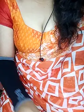 Snapshot of geetha_telugu_kan277 chatting on 03/05/25, 04:56 geetha telugu kan277 online show from 03/05/25, 04:56