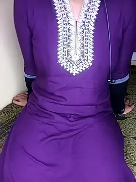 Snapshot of geetha_telugu_kan277 chatting on 03/06/25, 02:08 geetha telugu kan277 online show from 03/06/25, 02:08