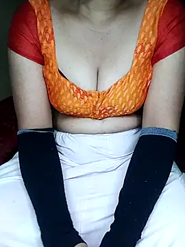 Snapshot of geetha_telugu_kan277 chatting on 09/18/25, 07:21 geetha telugu kan277 online show from 09/18/25, 07:21