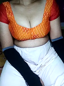 Snapshot of geetha_telugu_kan277 chatting on 09/24/25, 05:27 geetha telugu kan277 online show from 09/24/25, 05:27