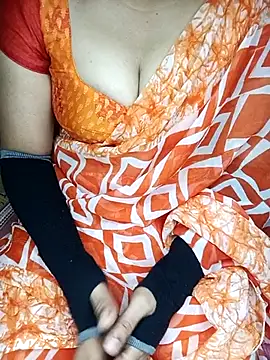 Snapshot of geetha_telugu_kan277 chatting on 10/04/25, 03:21 geetha telugu kan277 online show from 10/04/25, 03:21