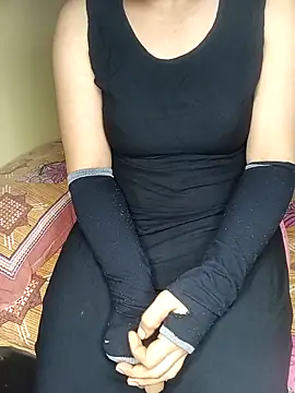 Snapshot of geetha_telugu_kan277 chatting on 10/07/25, 04:48 geetha telugu kan277 online show from 10/07/25, 04:48