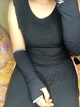 Snapshot of geetha_telugu_kan277 chatting on 10/09/25, 01:42 geetha telugu kan277 online show from 10/09/25, 01:42