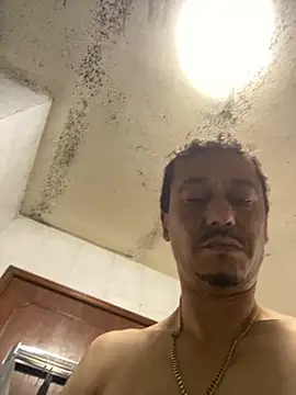 rogerdik76 online show from 03/29/26, 08:42