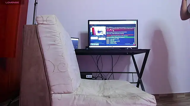 Snapshot of thaliana_moon chatting on 02/22/25, 08:42 thaliana moon online show from 02/22/25, 08:42