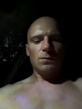 Snapshot of great_feeling chatting on 10/13/25, 04:29 great feeling online show from 10/13/25, 04:29