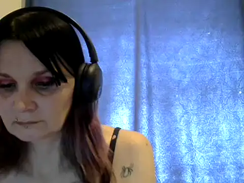 Hotmodel1984 online show from 05/10/26, 05:29