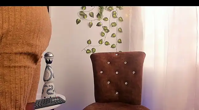 Snapshot of LOGAN_DRAKE chatting on 03/09/25, 12:20 LOGAN DRAKE online show from 03/09/25, 12:20