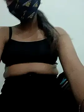 Snapshot of heena-3678 chatting on 03/05/25, 12:55 heena-3678 online show from 03/05/25, 12:55