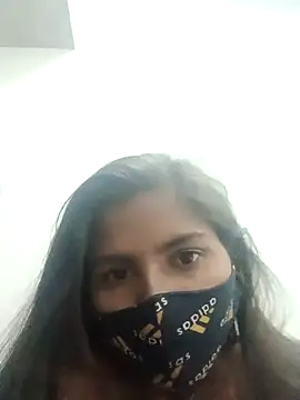 Snapshot of heena-3678 chatting on 03/17/25, 09:44 heena-3678 online show from 03/17/25, 09:44