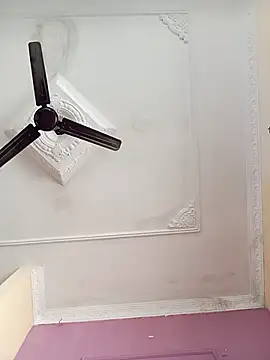 Snapshot of heena-3678 chatting on 11/10/25, 04:22 heena-3678 online show from 11/10/25, 04:22