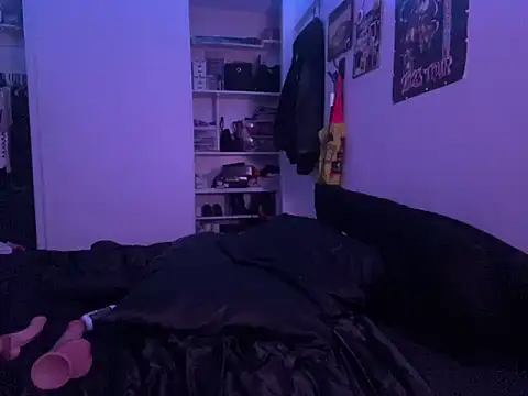 ChrryFoxx online show from 03/22/25, 08:51