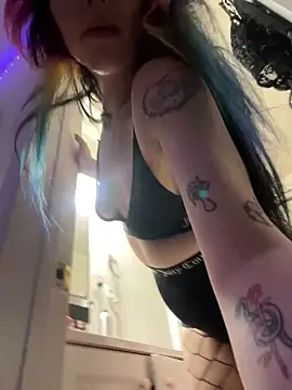 ChrryFoxx online show from 10/16/25, 11:50