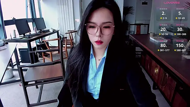 xixiya888 online show from 11/10/25, 12:09