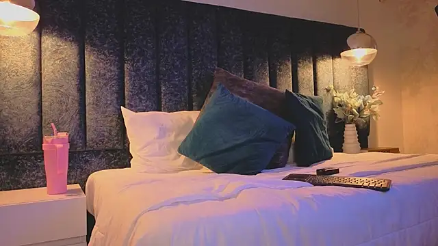 Ariannaa Suarez1 online show from 09/24/25, 08:01