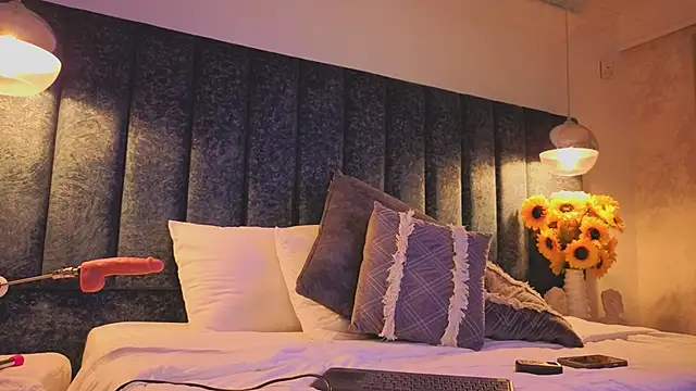 Ariannaa Suarez1 online show from 04/04/26, 08:06