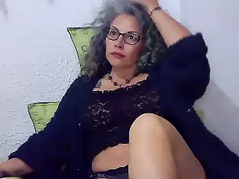 Victoria Lover online show from 03/10/25, 02:17