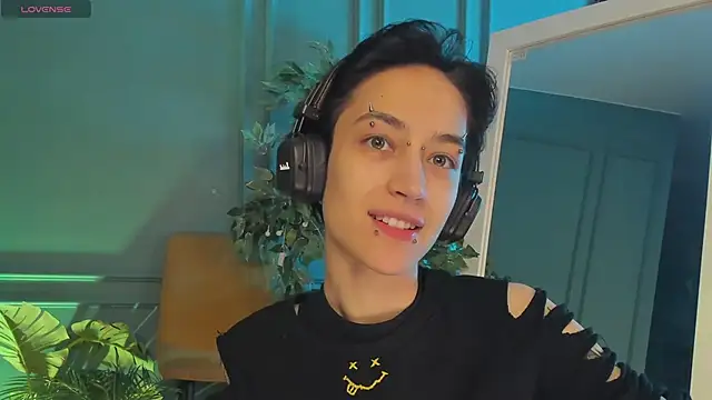 Snapshot of lisbatsyy chatting on 03/15/25, 01:40 lisbatsyy online show from 03/15/25, 01:40